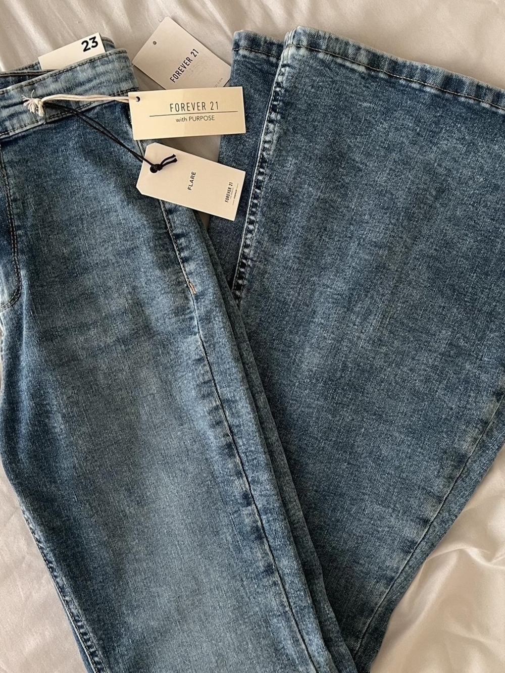 Forever 21 Women's Medium Blue Flare Jeans